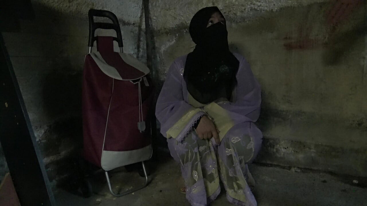 Syrian Refugee Caught By German Landlord - ANAL FICKEN