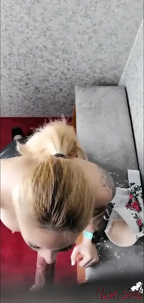 吮吸鸡巴槽荣耀洞