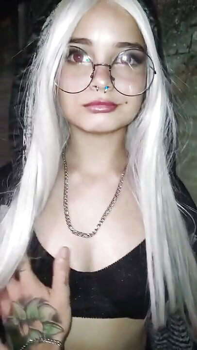 I Took the Blonde White Moon Vip to the Building She Sucked My Dick and I Came in Her Face