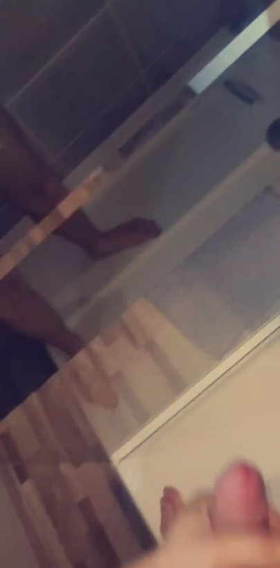 Masturbation avec une belle ejaculation