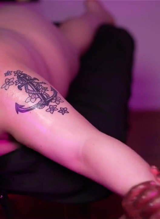 Massage Therapist Makes Me Cum