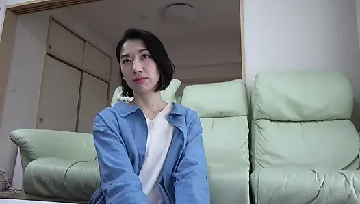 A121B09 Visit to the wife's home! With my own vibrator, I shouted, "No! No!" A slender wife dyes her white bare skin red and begins to feel pleasure!