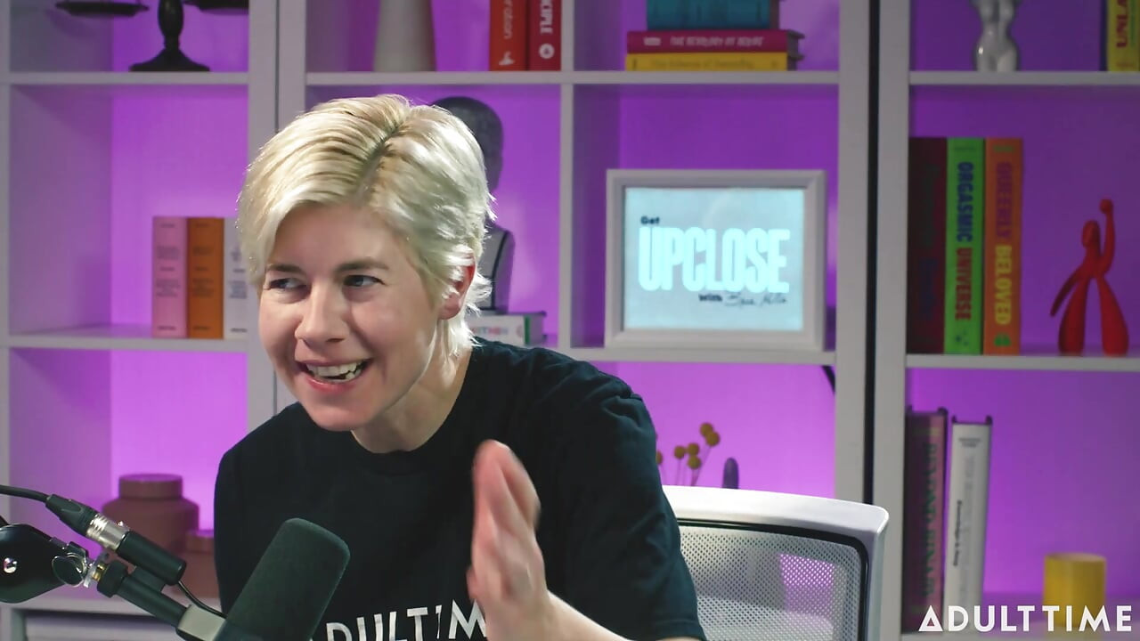 Hailey Rose: Tumblr, Swingers og frokostblandingen, Adult Time-podcasten