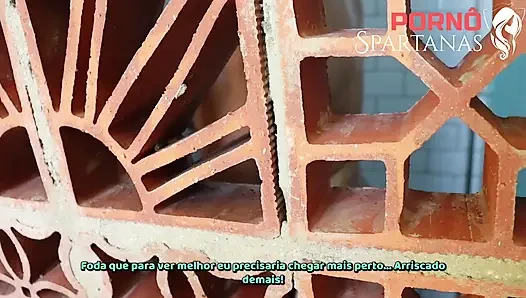 Beni gözetleyen komşumla yattım