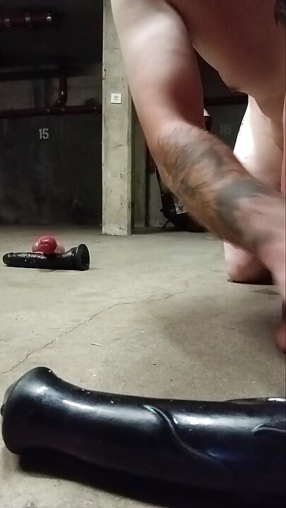 Fat bitch dildos herself in public
