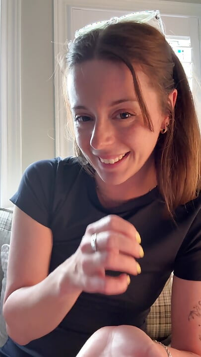 Hottie in Glasses Tells You How to Stroke!