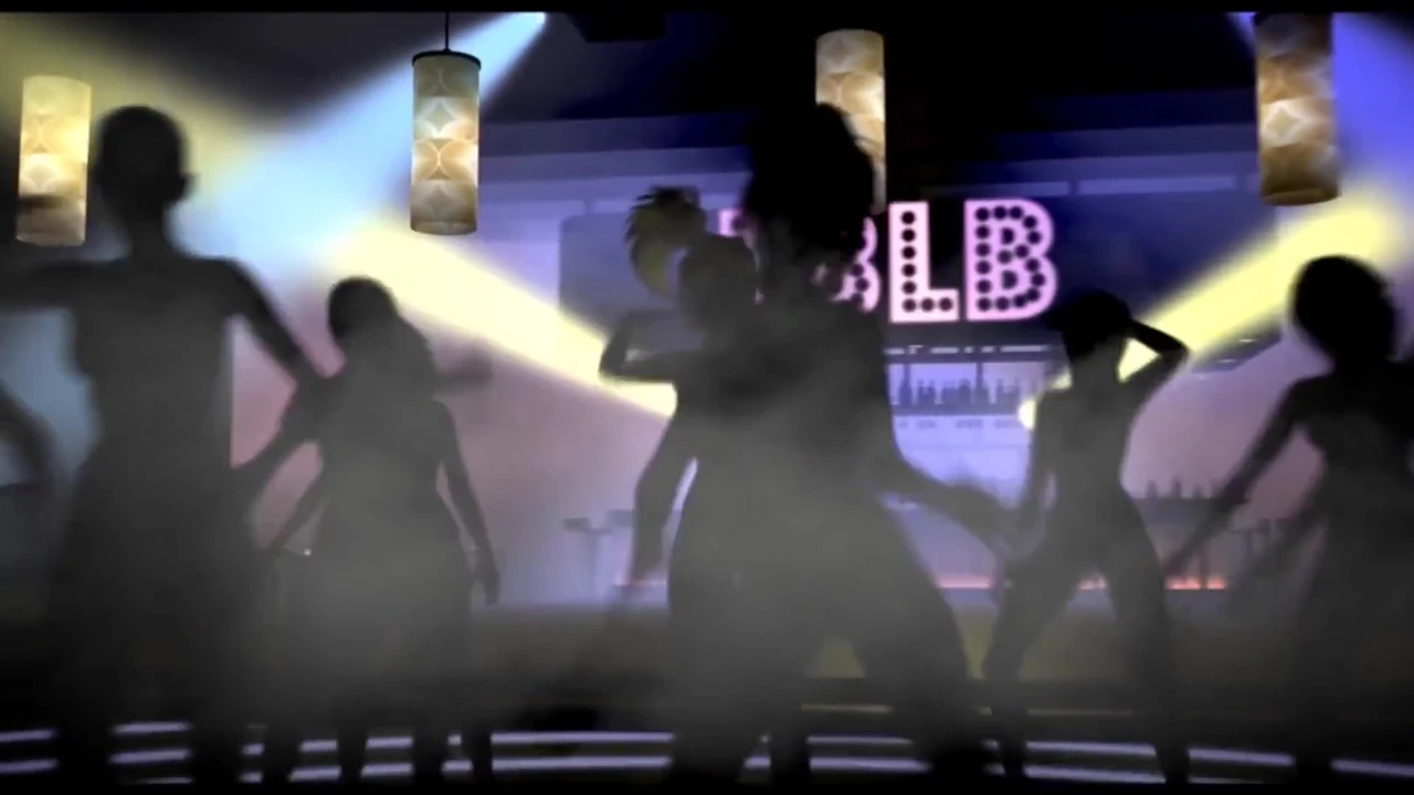 Ladyboy pim jak tarafından sert sikiliyor