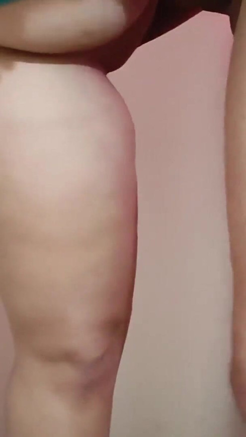 my stepmother always asks me for help to help her do exercises and she shows me her big ass that she has I like to pass | Clip 3