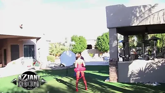 Pemotretan di balik layar dengan kebugaran glamor Abby Marie