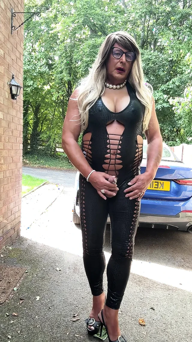 Sexy Crossdresser kellycd2022 in black pvc catsuit and heels