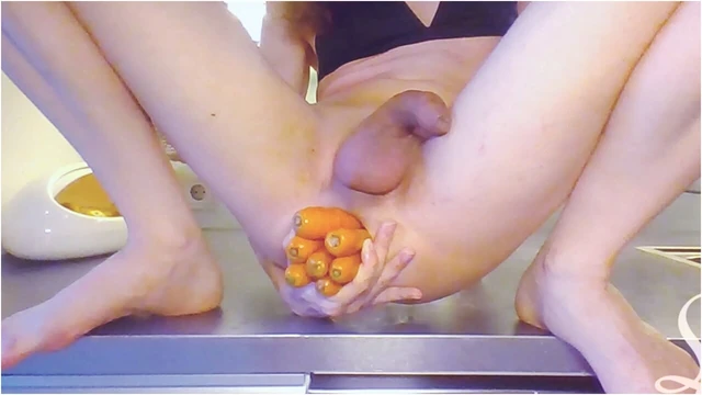 🥕 How many Carrots can this Bunny fit in her Ass?