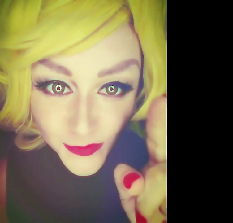 你和拉娜（又名）女神拉娜工作的第一天.