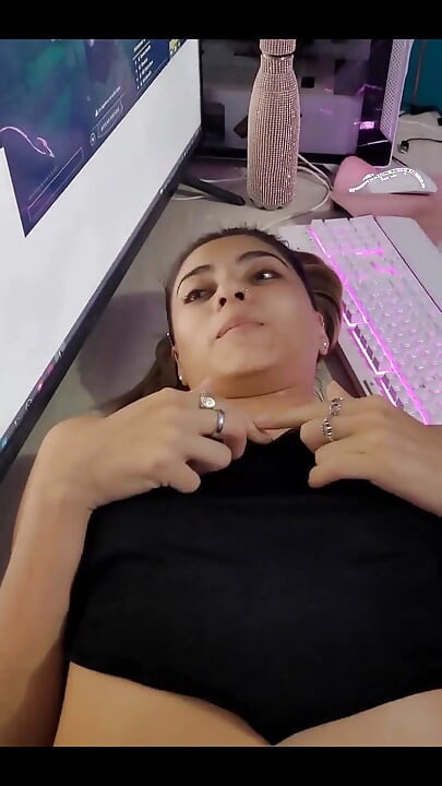 I Fuck My Friend on Her Desk, Tiktoker Martiiaciar