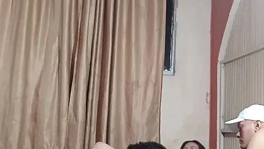 За кадром на камеру