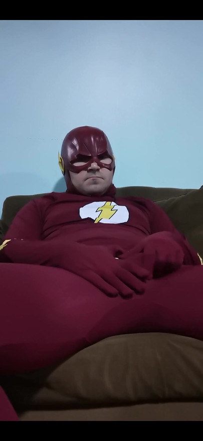 Flash cosplay mastürbasyon yapıyor