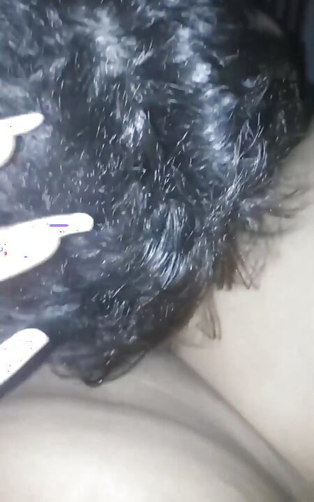 Am vrut foarte mult să-mi fut colega de clasă, ceea ce am făcut a fost să merg în camera ei, că această studentă brunetă de 20 de ani mă transformă în mine