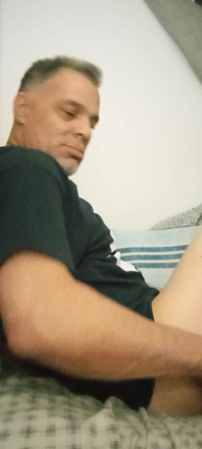 Garrafa larga termina na bunda, Watchim leva essa garrafa enorme na bunda dele é tão boa!