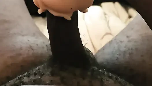 Oyuncakla biniyor