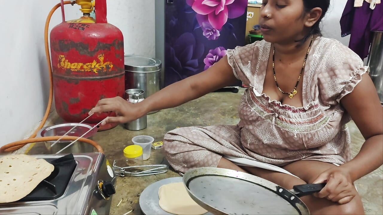 Indian desi Devar and bhabhi full Hindi romantic video - bhabhi showing boobs and pussy.