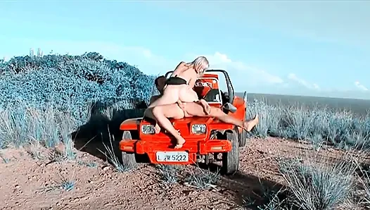 Hot Busty Blonde Fuck with Her Boyfriend on the Top of the Car