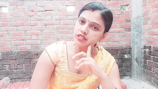 Watching Indian outdoor stepmom take a hot bath makes her stepson go crazy for fucking her