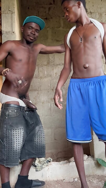 Fuck My Pussy Brutha... Bish Me Out Before My Wife Gets Back