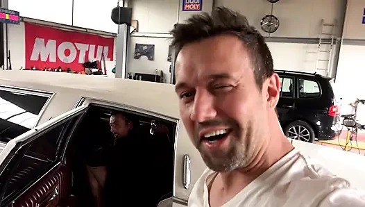 Texas Patti DP Gangbang in Garage Und Bad