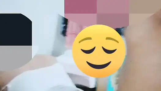 Disuruh menikmati istri temenku yang kurang puas sama suaminya