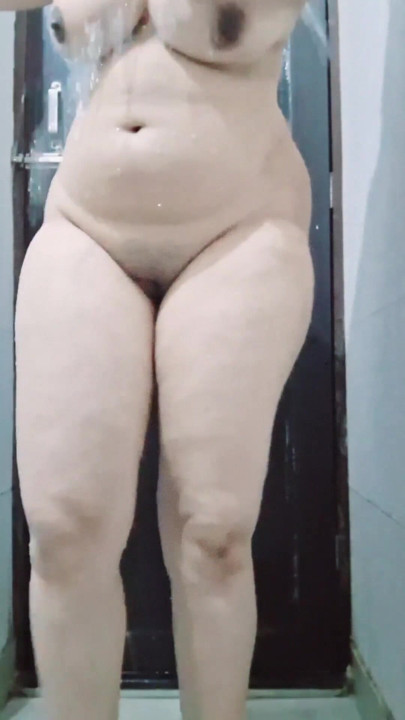 Gorące bhabhi mycie anal po pierwszej nocy indyjski seks desi | Klip 1