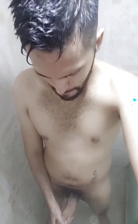 I don't know why I get so damn horny in the shower