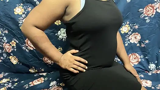 Menelepon bos di rumah dan menidurinya