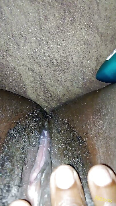 把双腿大大地张开，只为了……