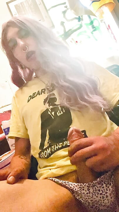 Krystie, éjaculation