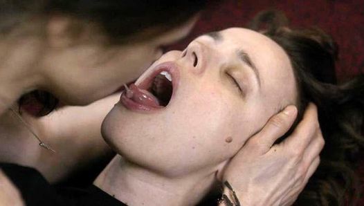 Rachel McAdams &amp; Rachel Weisz spugen kus op Scandalplanetcom