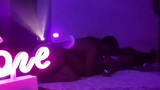 Even Donald would have wanted to get his hands on this rich and succulent lady