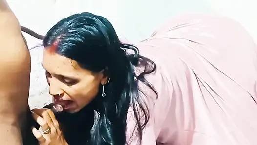 Apani Patani Ki Peheli Bar-Massage Karke Gand Me Ungli Dala