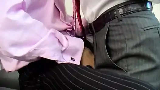 Dr. Richard Casper'ı muayene ediyor