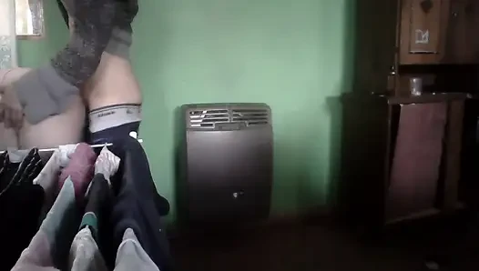 Kami lagi asik di dapur di samping kompor