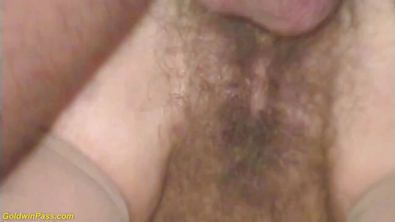 82 साल की दादी की कुत्ते शैली में सख्त चुदाई