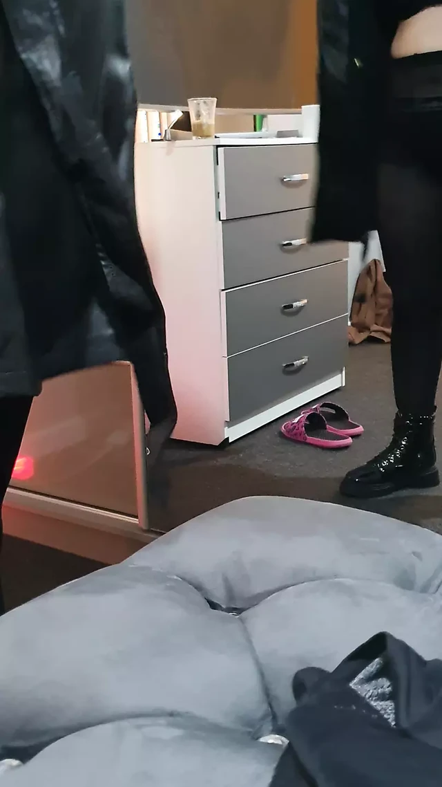 Step mom in sexy tights try in new leather jacket in front of step son