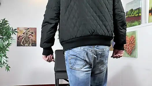 Büyük memeli ateşli kızlar anal sikişiyor ve büyük yarak emiyor