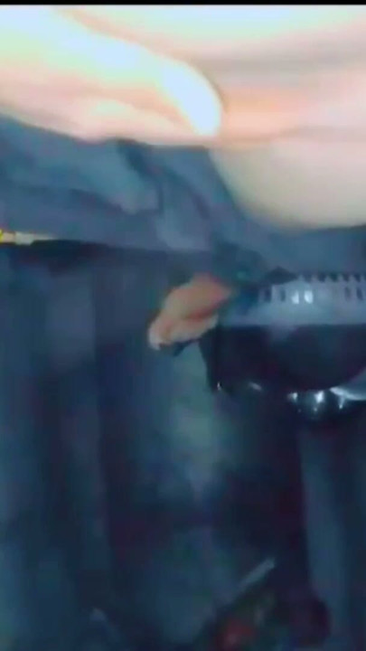 Sıcak seksi Asyalı desi romantik kız aşırı heyecanda duyularını kaybetti | Klip 1