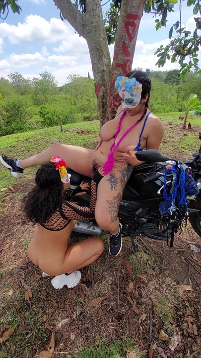 Epic moment from "Outdoor photo shoot ends in threesome"