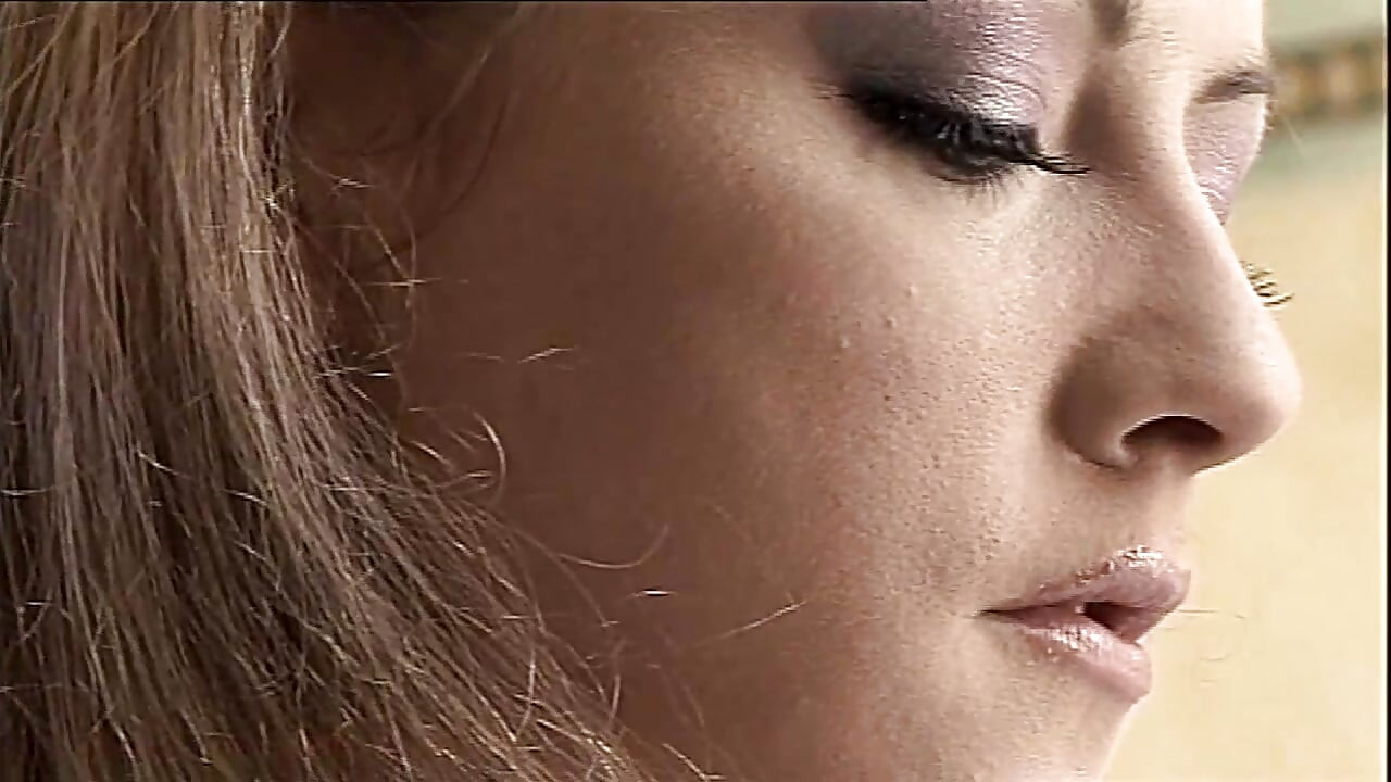 Tutkulu bir anal için çok kışkırtıcı bir iç çamaşırı