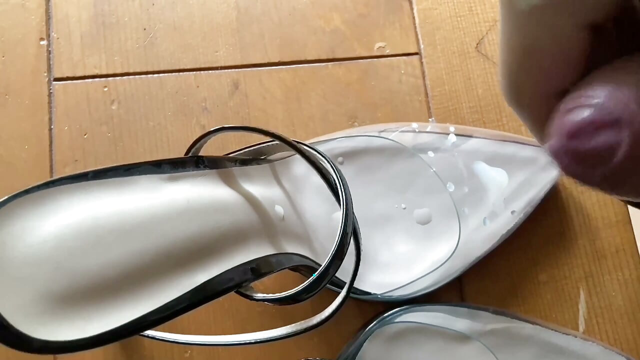 35 Cumshots on High Heels