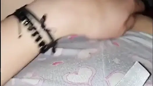 Мастурбирую дома одна