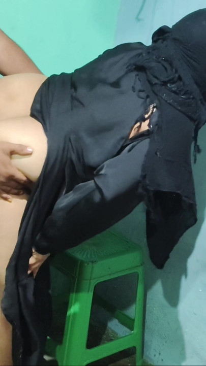 Come on boys let's fuck this muslim bhabhi fucking bich | Clip 1