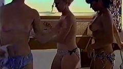 Heta vilda nakna tjejer yacht party (1960 -talet vintage)