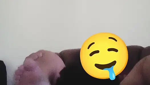 Komşum amımı çok ıslak yalıyor