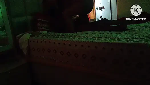 Индийская домохозяйка имеет отношения со своим бывшим бойфрендом